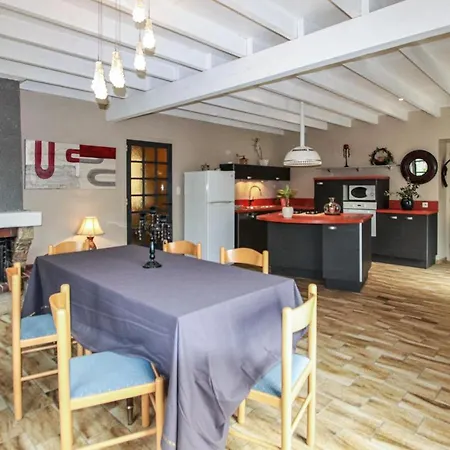 Vakantiehuis Cozy In With Wifi Montoison